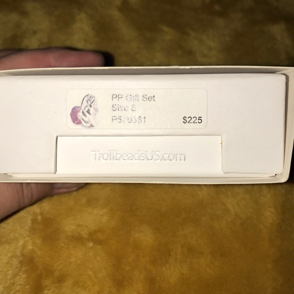 Strength courage wisdom ring ..size 8 - Picture 2 of 6